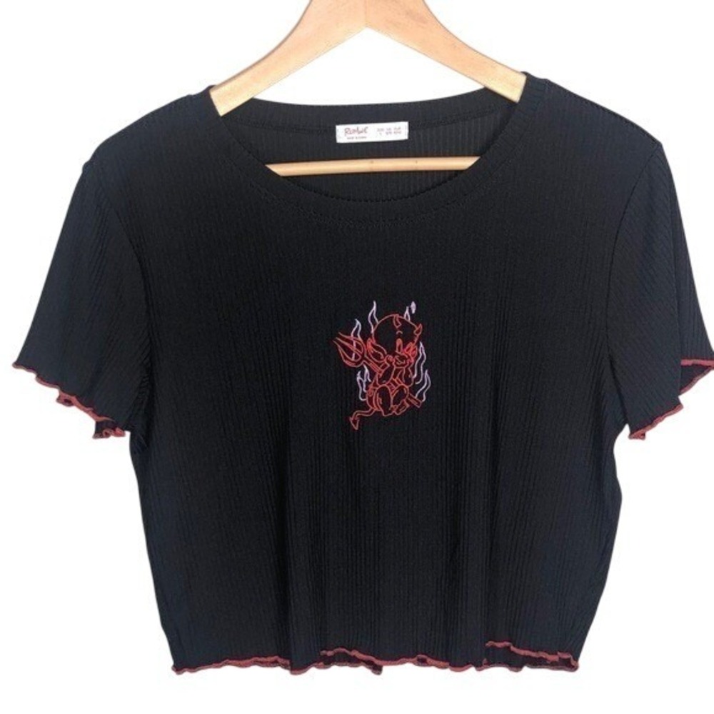 Romwe Black T-Shirt with Embroidery Size large